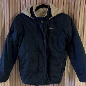 Patagonia Dark Blue Lined Jacket. Kids‎ large(12). Detachable hood. EUC